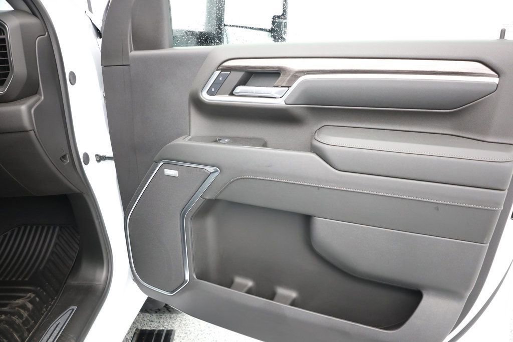 Used 2024 Chevrolet Silverado 3500 LTZ w/ LTZ Plus Package image 22