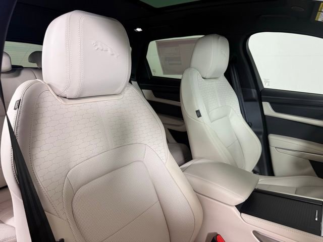 Certified 2026 Jaguar F-PACE R-Dynamic S image 36