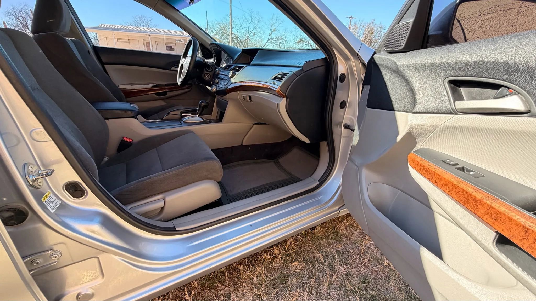 Used 2011 Honda Accord EX image 19