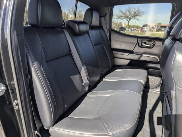 Used 2022 Toyota Tacoma Limited image 28