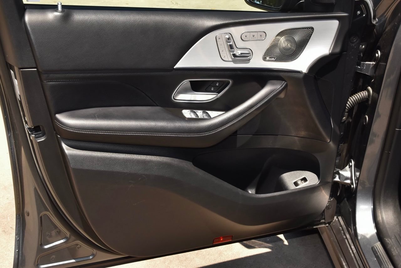 Used 2024 Mercedes-Benz GLS 450 4MATIC image 36