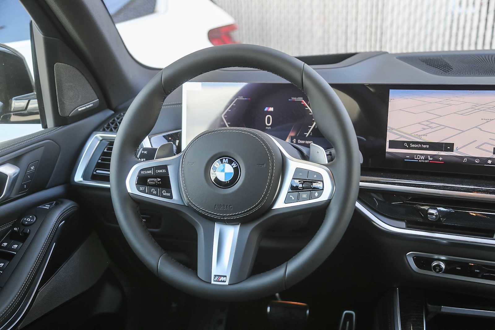 Used 2026 BMW X5 sDrive40i w/ M Sport Package image 12