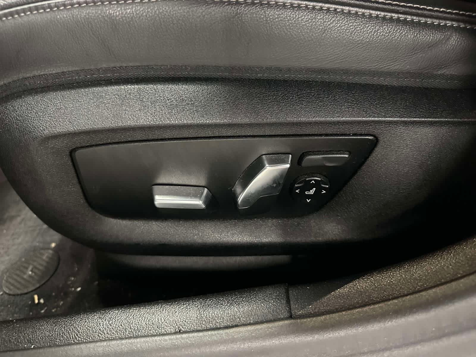 Used 2023 BMW 530i xDrive w/ M Sport Package AWD/4WD image 27