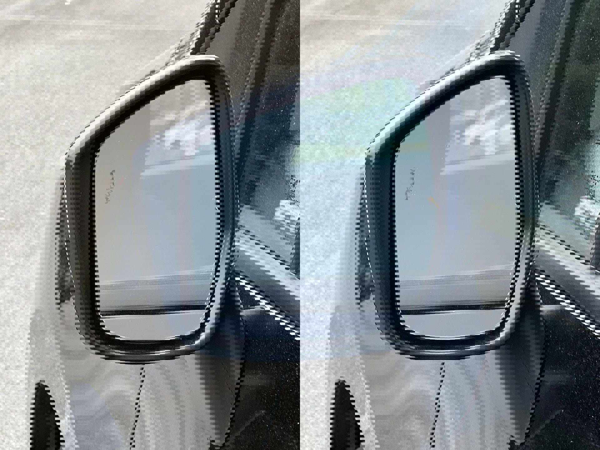 Certified 2025 Nissan Versa SV w/ Trunk Package image 27