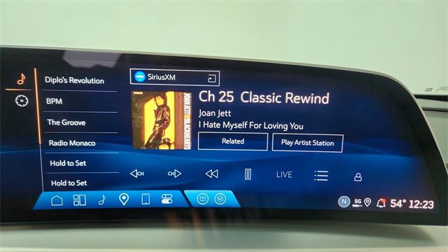 Used 2025 Cadillac Lyriq Luxury image 46