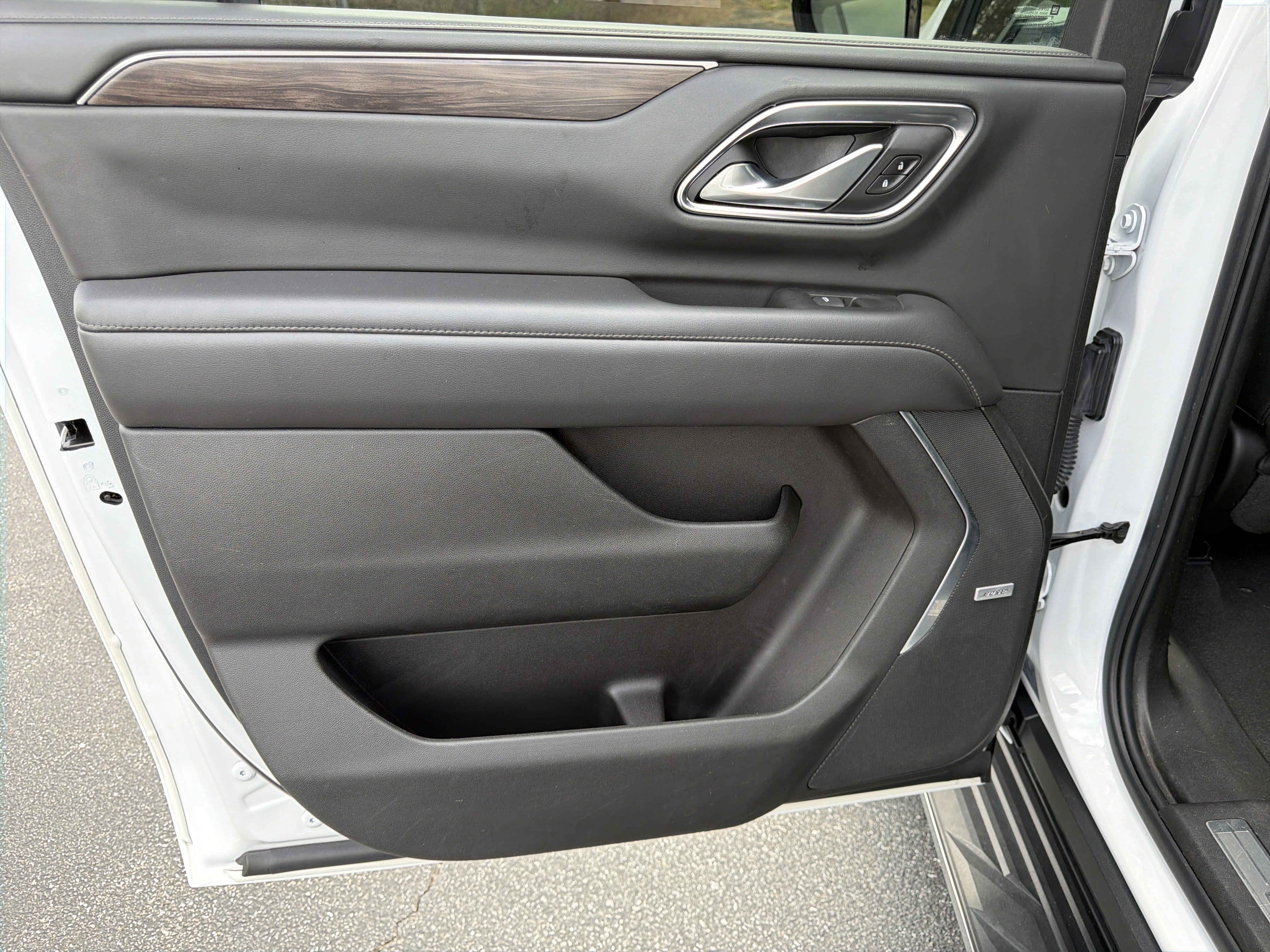 Used 2022 Chevrolet Suburban LT image 22