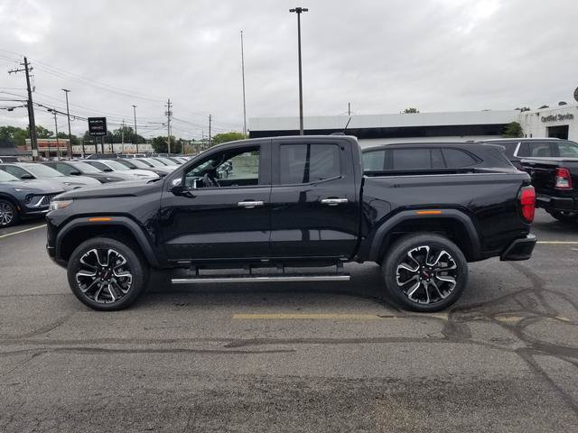 New 2026 GMC Canyon Denali w/ LPO, Black Badging Package AWD/4WD image 4