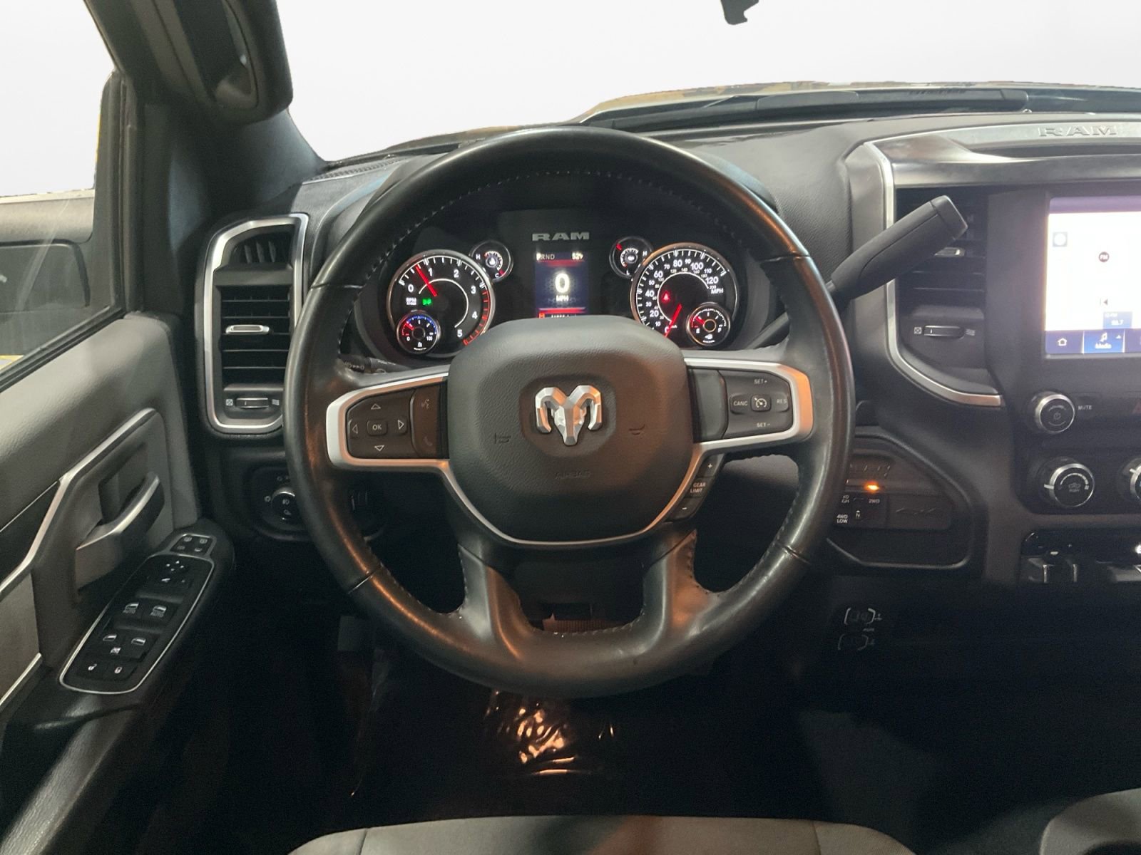 Used 2023 RAM 2500 Big Horn w/ Level 1 Equipment Group image 12