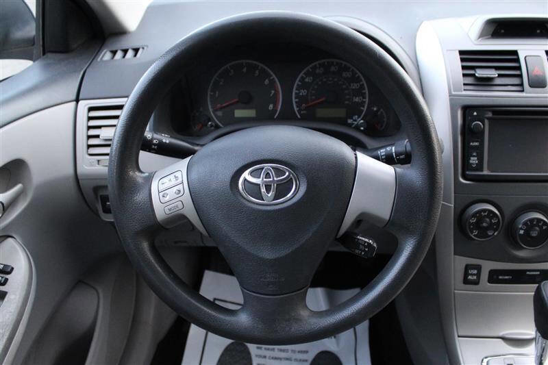 Used 2013 Toyota Corolla L image 14