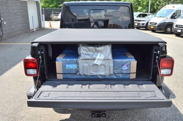 New 2026 Jeep Gladiator Sport AWD/4WD image 31