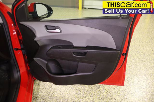 Used 2014 Chevrolet Sonic LT image 28