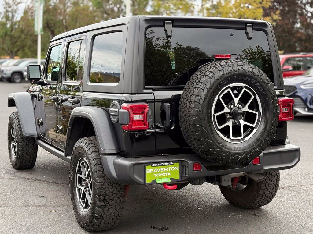 Used 2024 Jeep Wrangler Unlimited Rubicon w/ Convenience Group AWD/4WD image 3