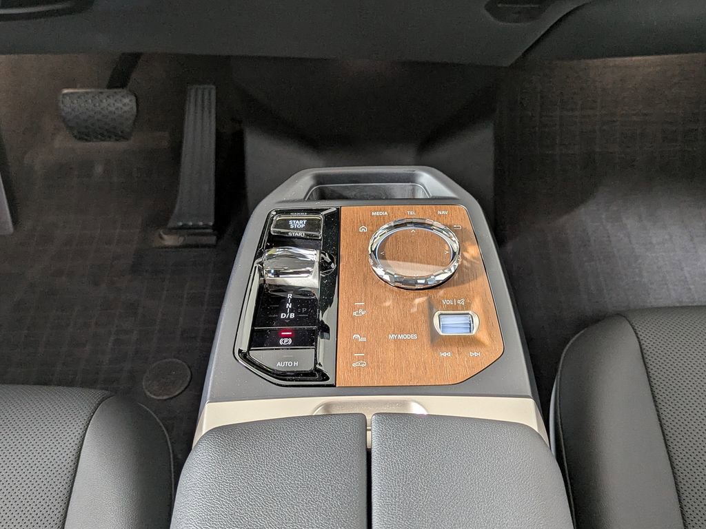 Certified 2023 BMW iX M60 w/ Executive Package image 45