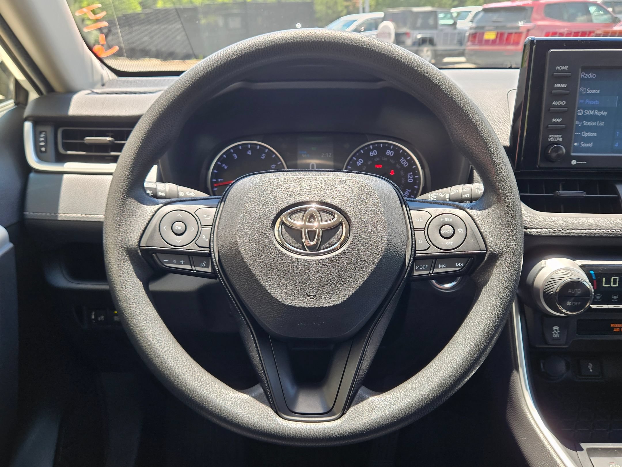 Used 2021 Toyota RAV4 XLE FWD image 16
