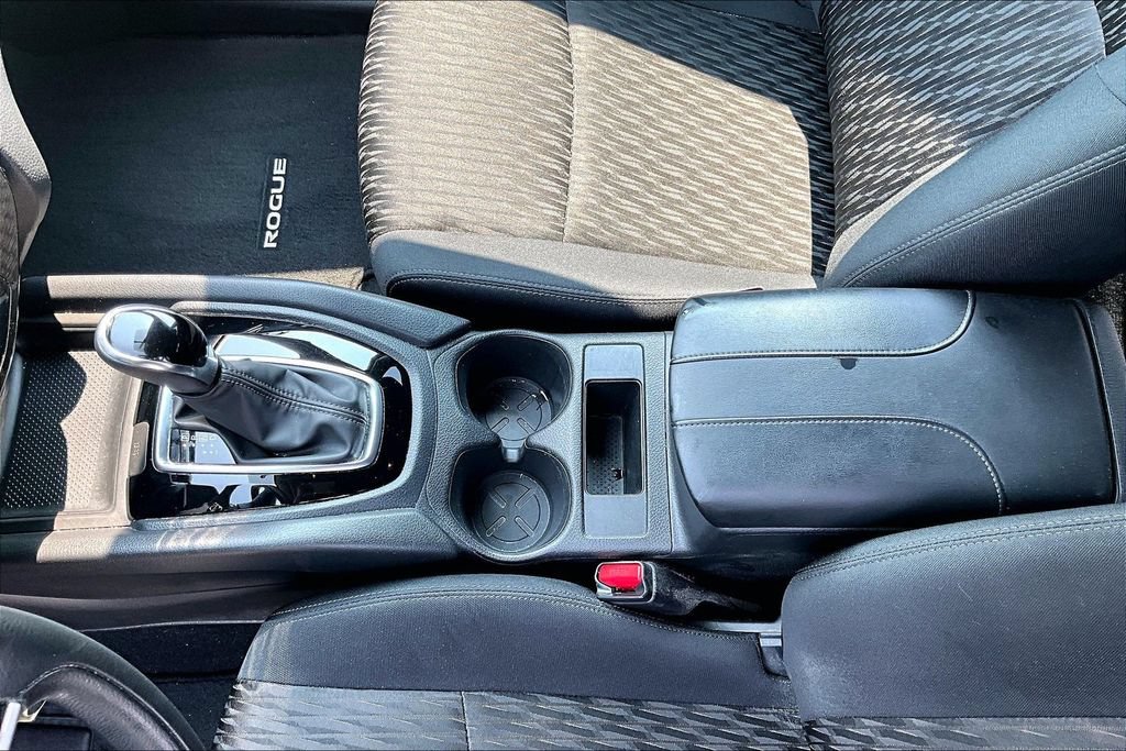 Used 2018 Nissan Rogue S AWD/4WD image 15