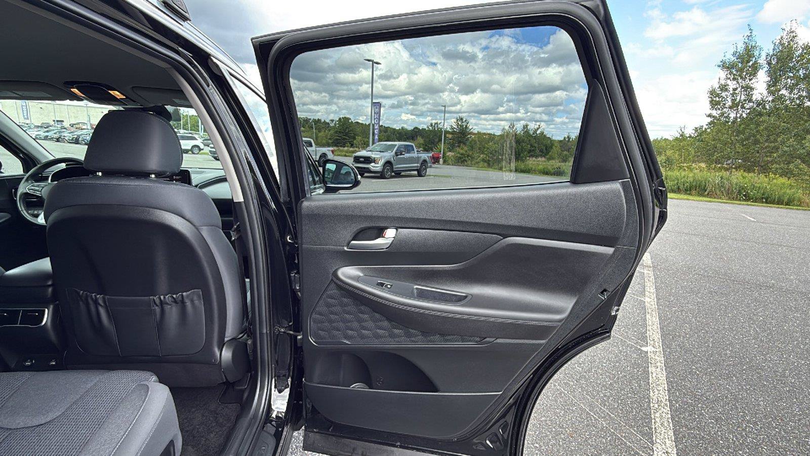 Certified 2023 Hyundai Santa Fe SEL AWD/4WD image 18