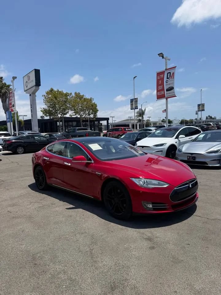 Used 2014 Tesla Model S P85 RWD image 3