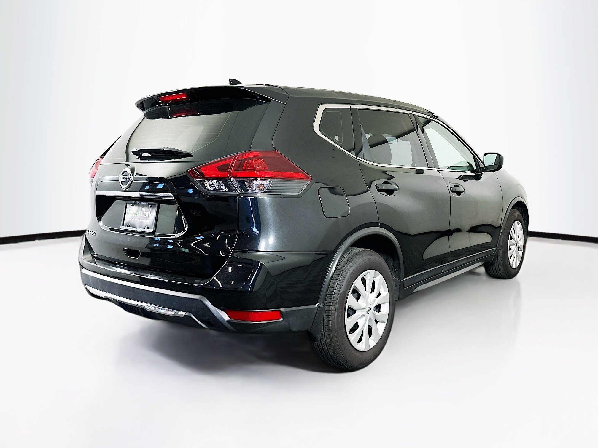 Used 2020 Nissan Rogue S FWD image 9