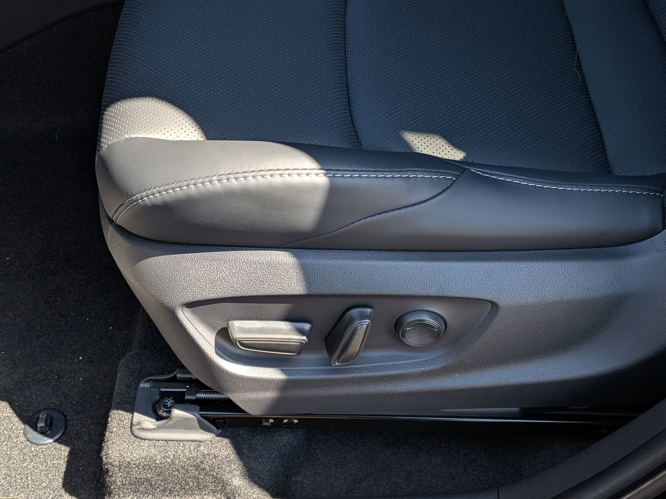 New 2026 Subaru Solterra Premium AWD/4WD image 17