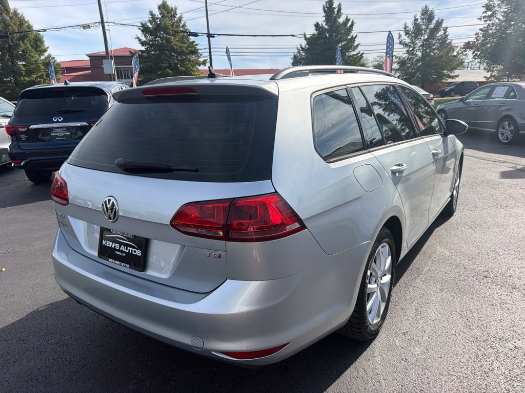 Used 2016 Volkswagen Golf S FWD image 5