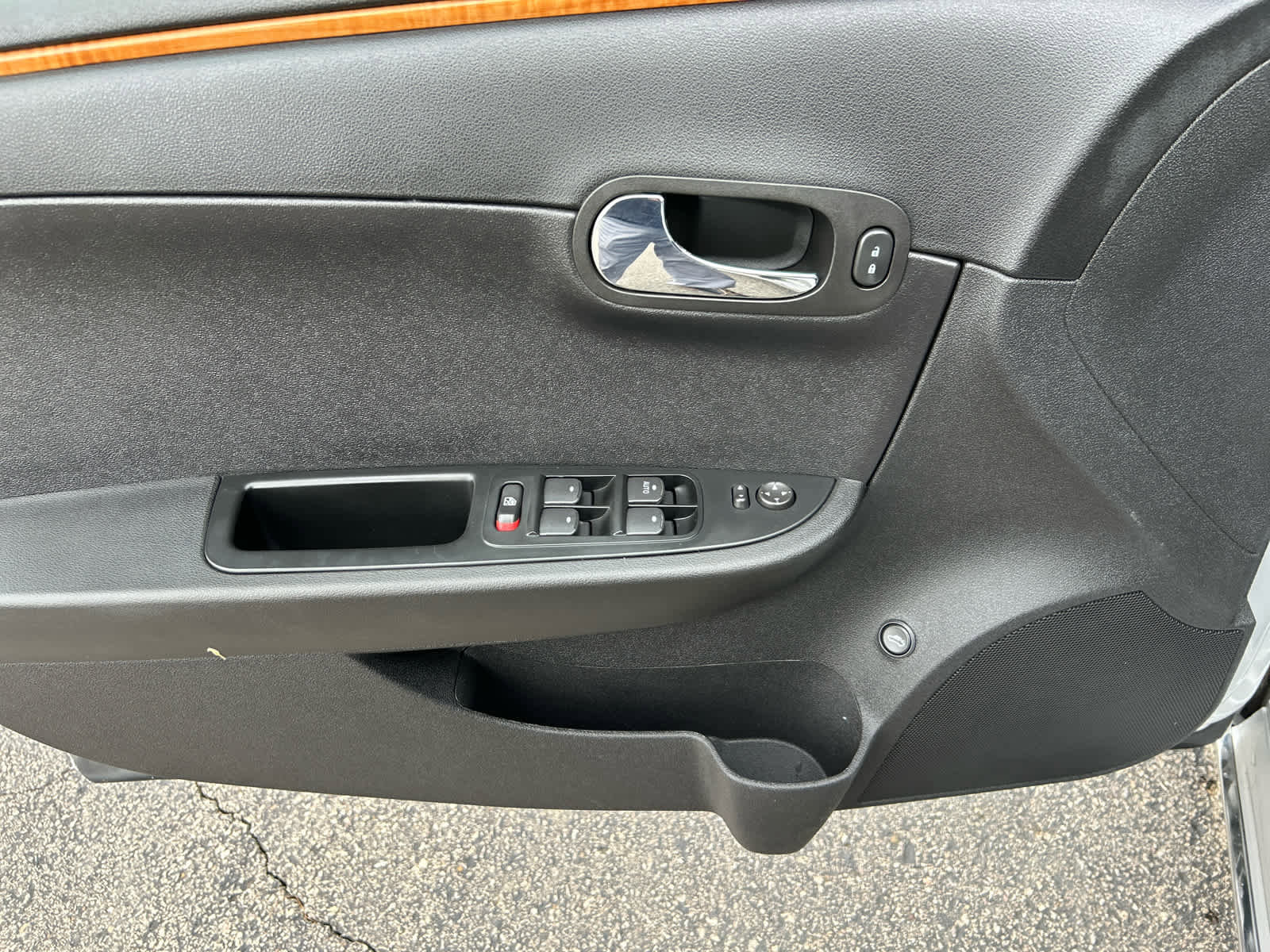 Used 2011 Chevrolet Malibu LT FWD image 11