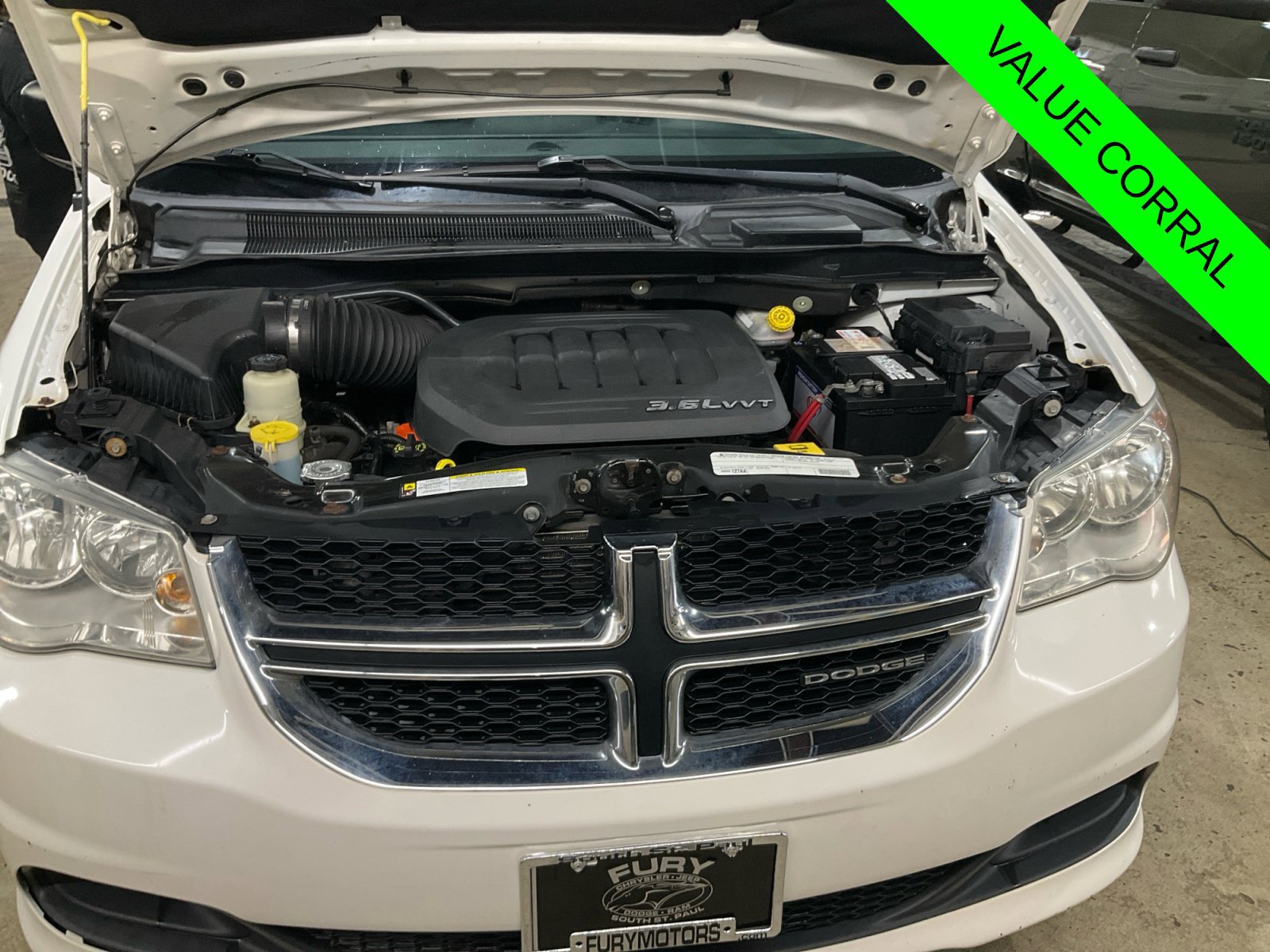 Used 2011 Dodge Grand Caravan Express FWD image 31