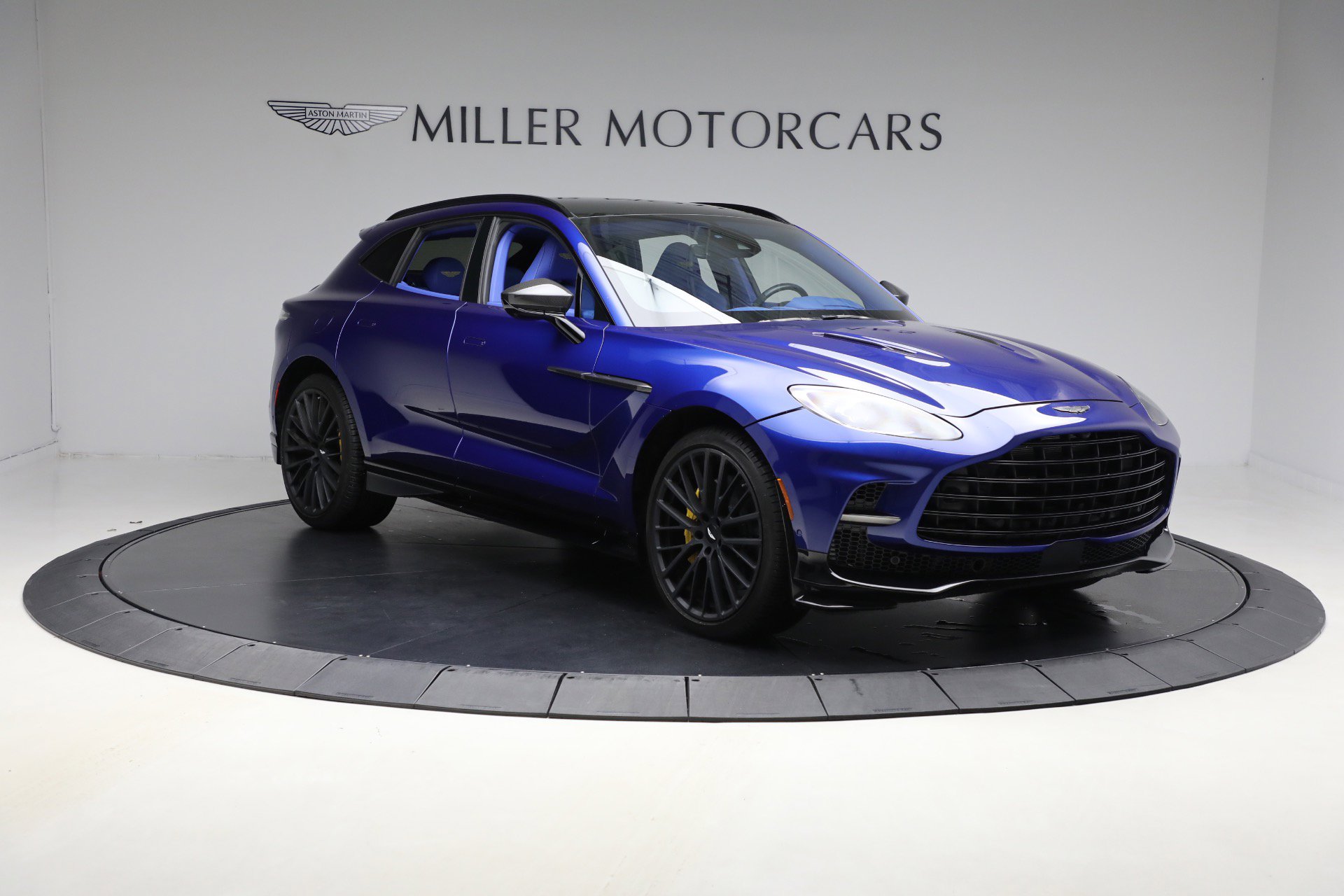 Used 2024 Aston Martin DBX 707 image 11