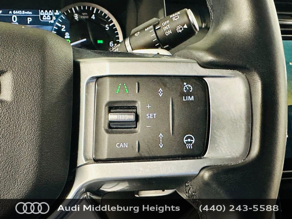 Used 2023 Land Rover Discovery S R-Dynamic image 17