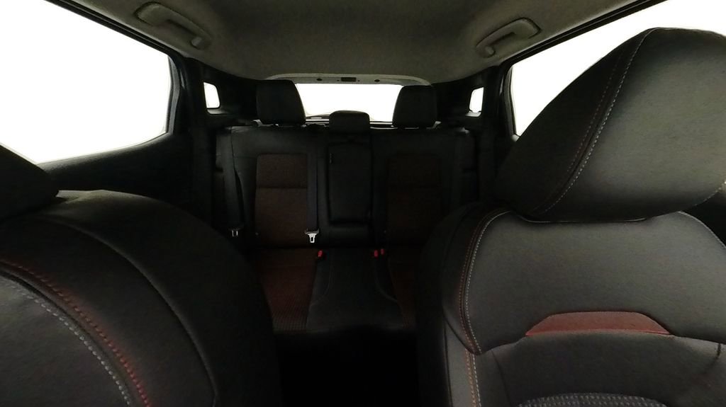 New 2025 Nissan Kicks SR image 19