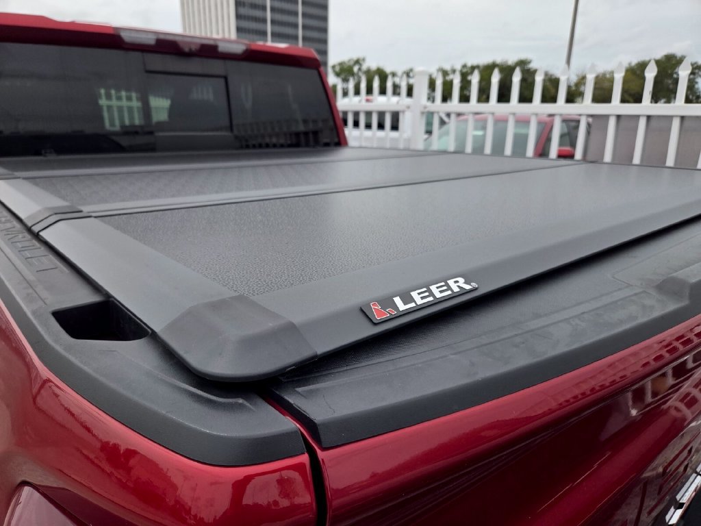 Used 2022 Chevrolet Silverado 1500 LTZ w/ LTZ Premium Package AWD/4WD image 8