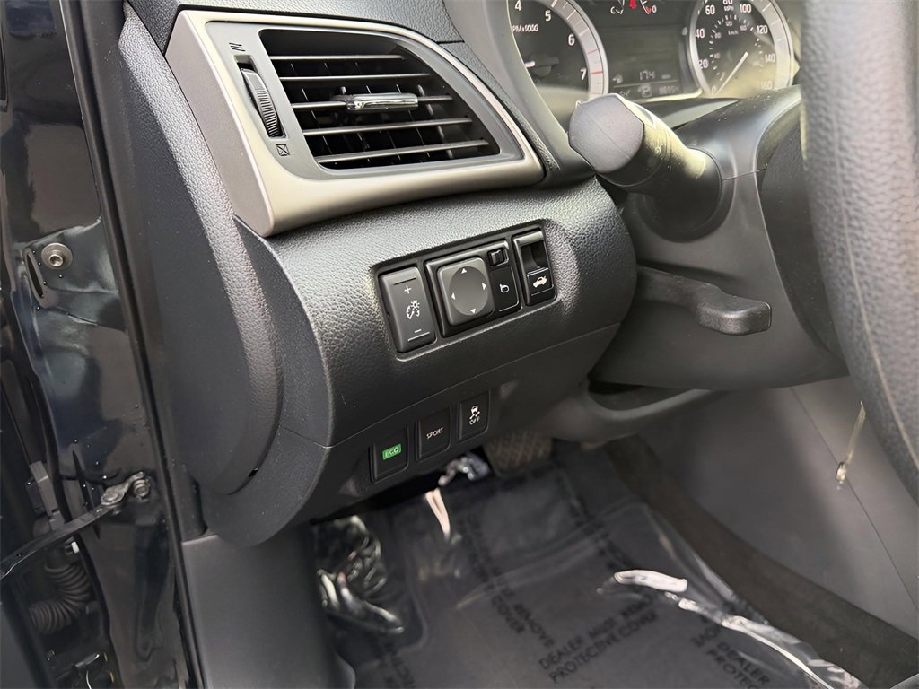 Used 2014 Nissan Sentra SR image 16
