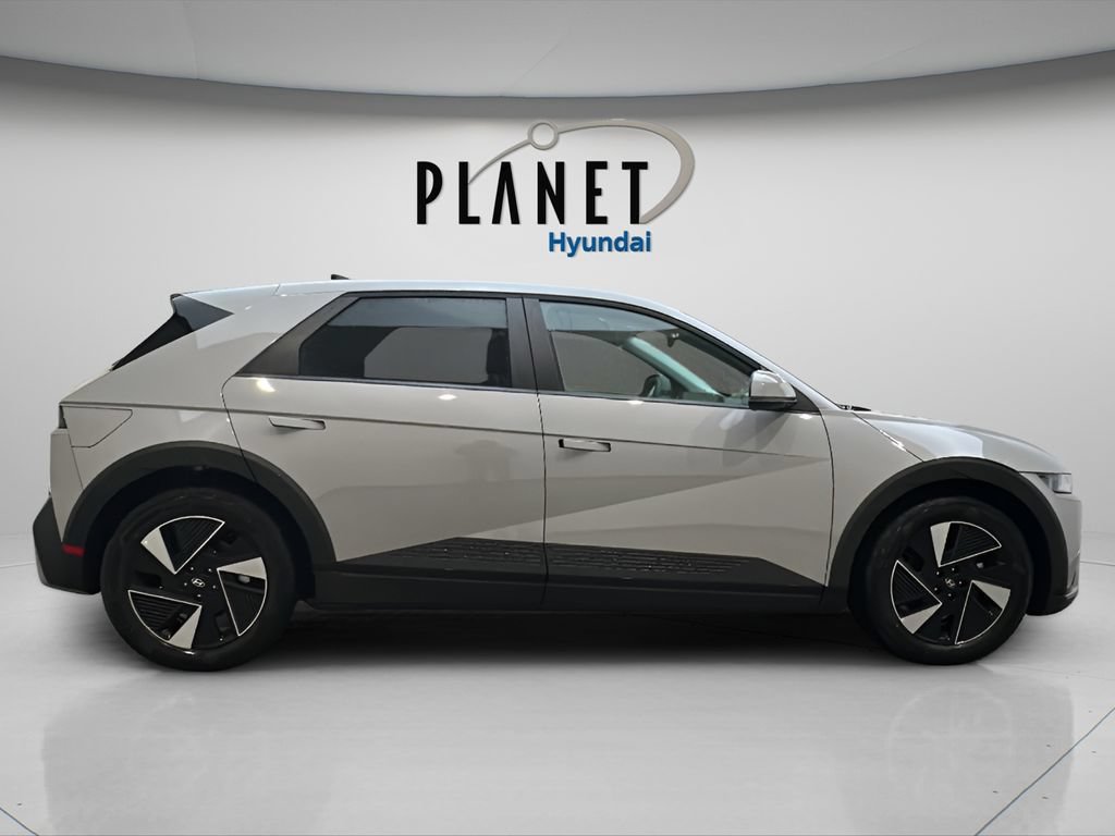 New 2026 Hyundai Ioniq 5 SE AWD/4WD image 7