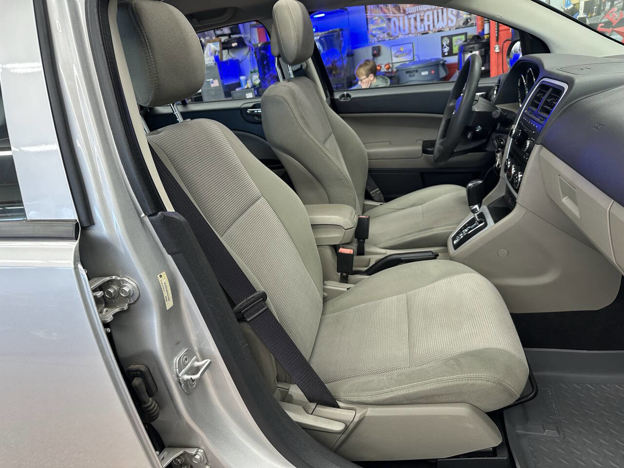 Used 2010 Dodge Caliber Mainstreet image 33