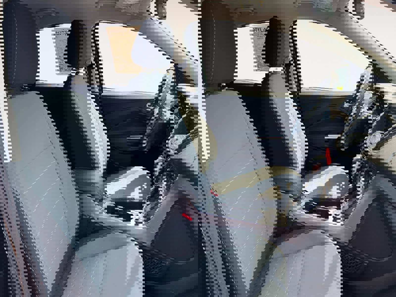 Used 2016 Ford Escape SE w/ Equipment Group 201A FWD image 17