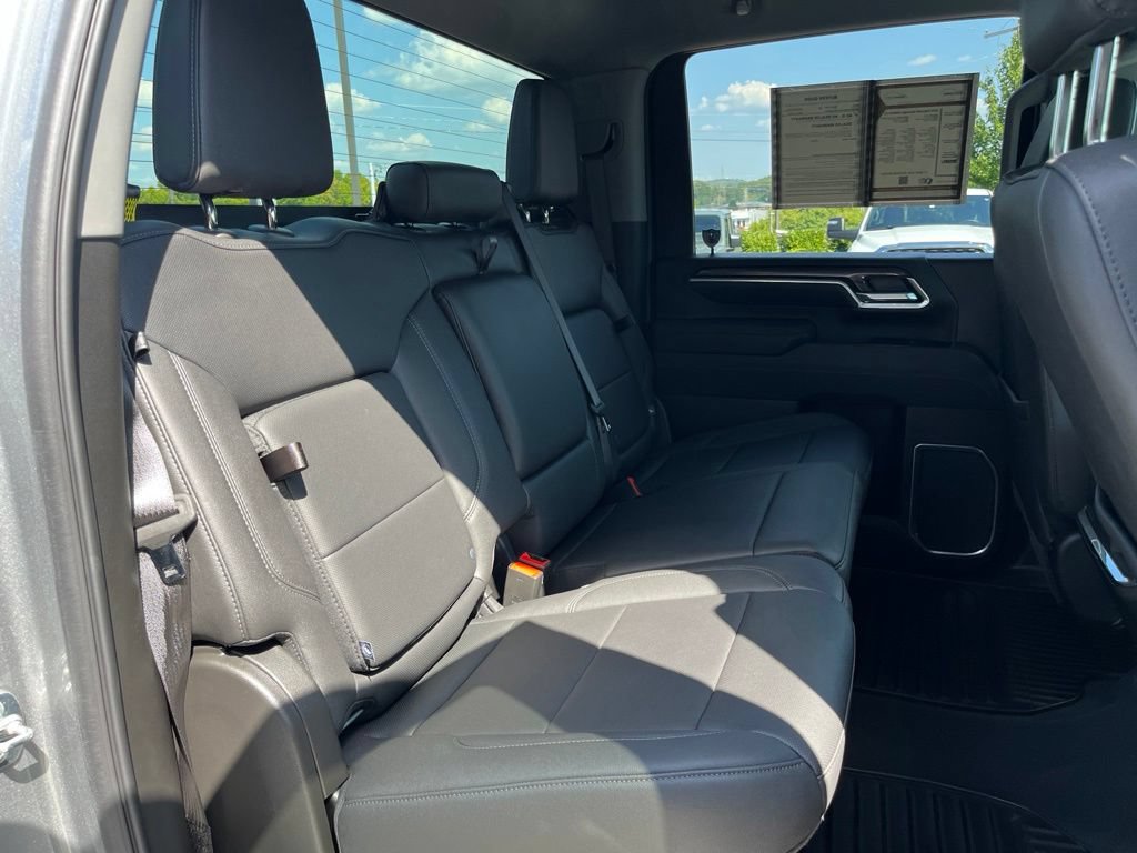 Used 2025 Chevrolet Silverado 2500 LTZ w/ LTZ Convenience Package AWD/4WD image 26