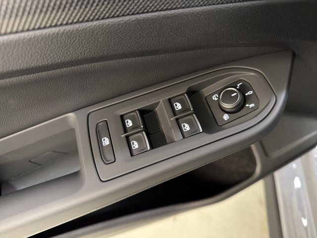 New 2026 Volkswagen GTI SE FWD image 18