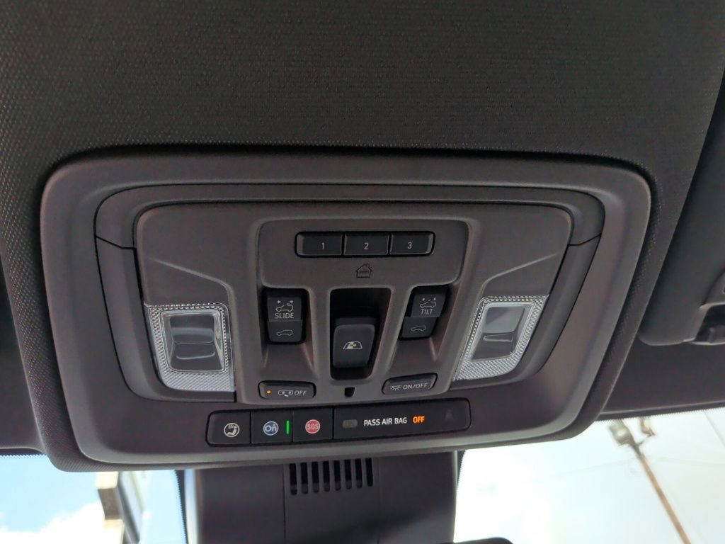 New 2026 GMC Sierra 1500 SLT image 22