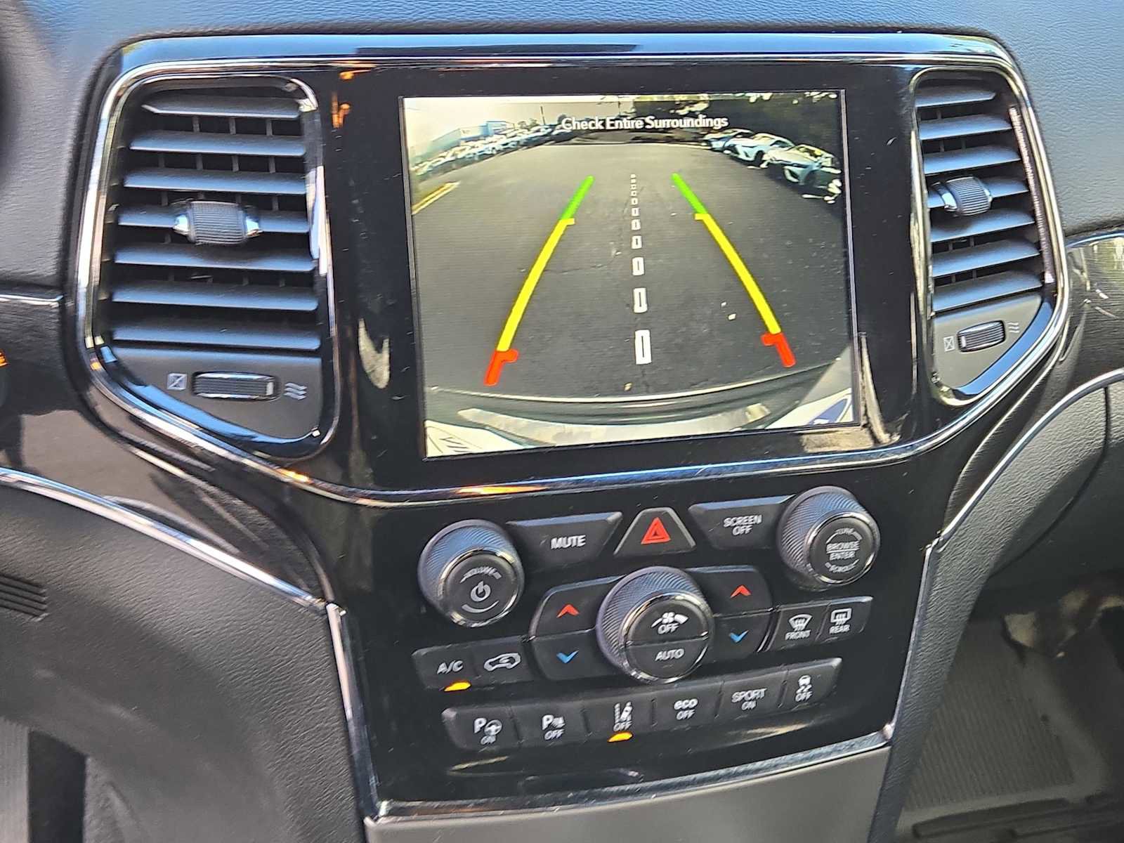 Used 2021 Jeep Grand Cherokee Trailhawk w/ Premium Lighting Group image 28