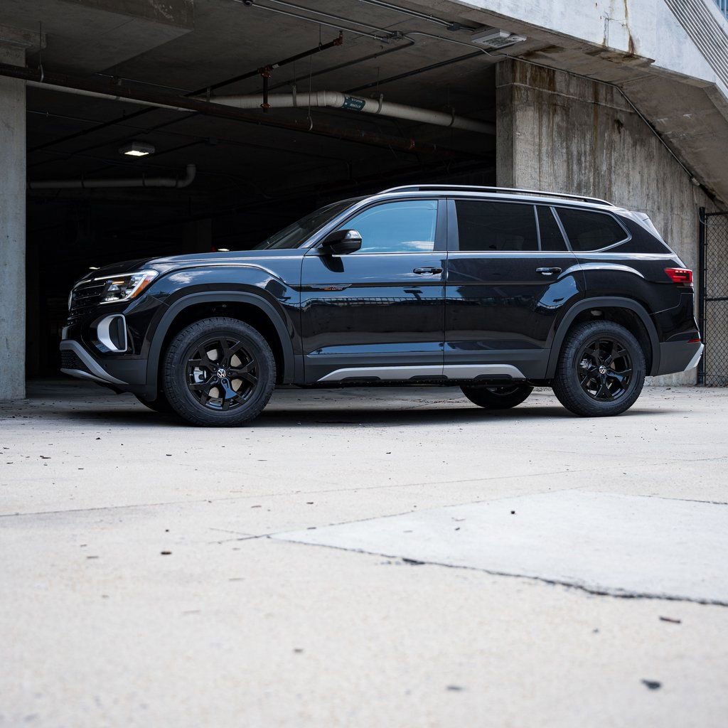New 2026 Volkswagen Atlas Peak Edition AWD/4WD image 3