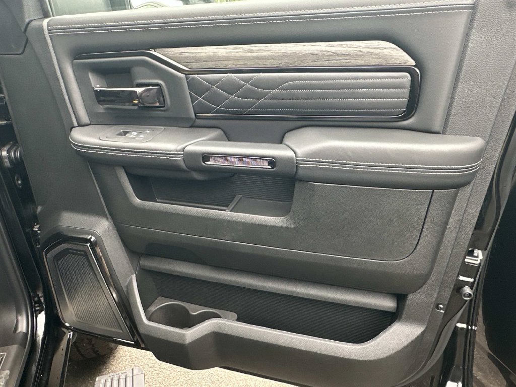 New 2026 RAM 3500 Limited AWD/4WD image 12