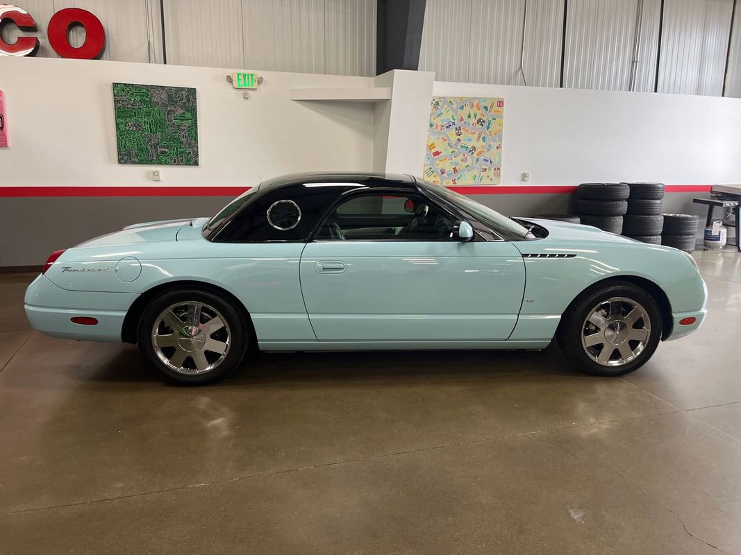 Used 2003 Ford Thunderbird image 3