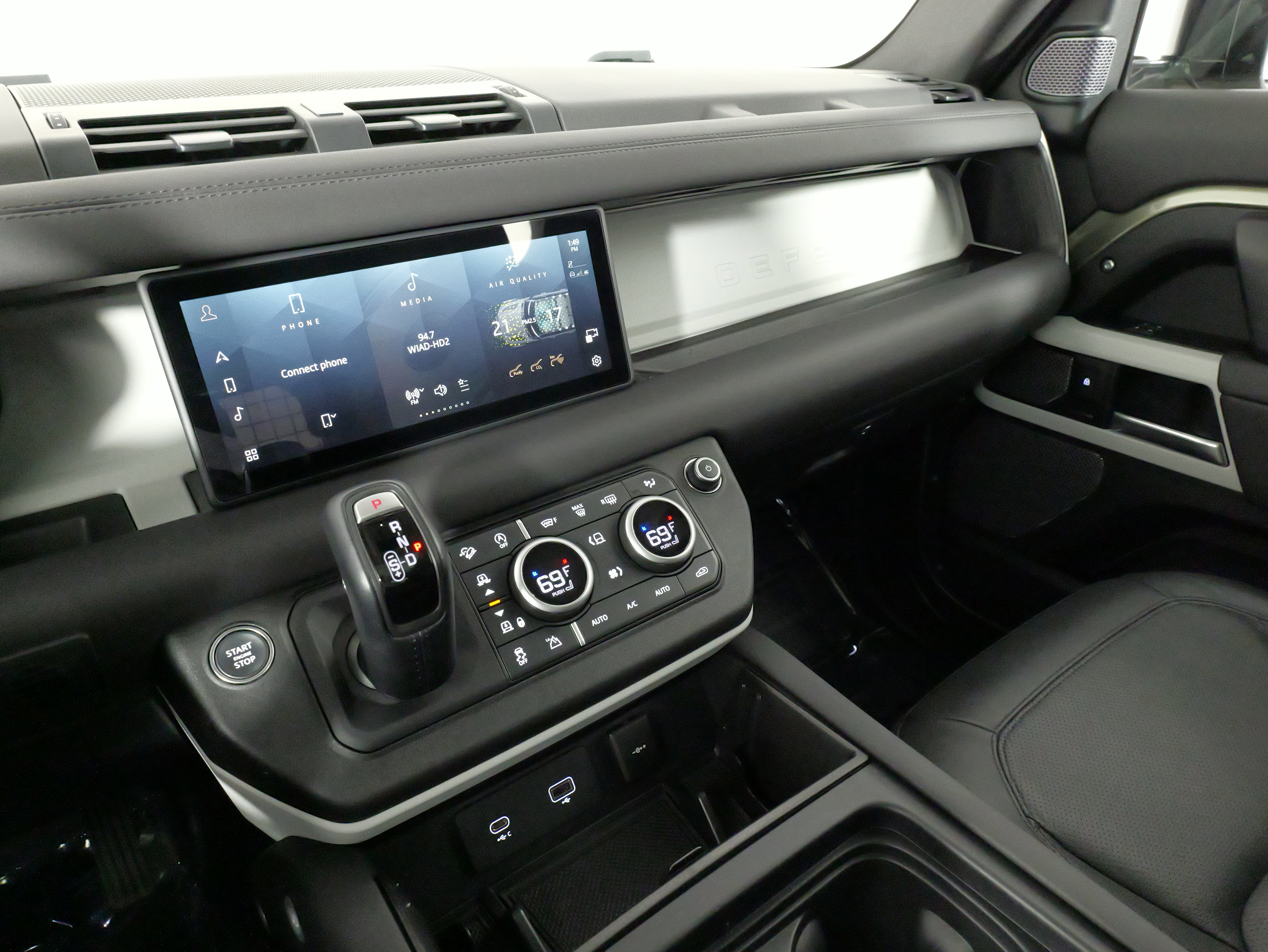 Used 2024 Land Rover Defender 110 S image 45