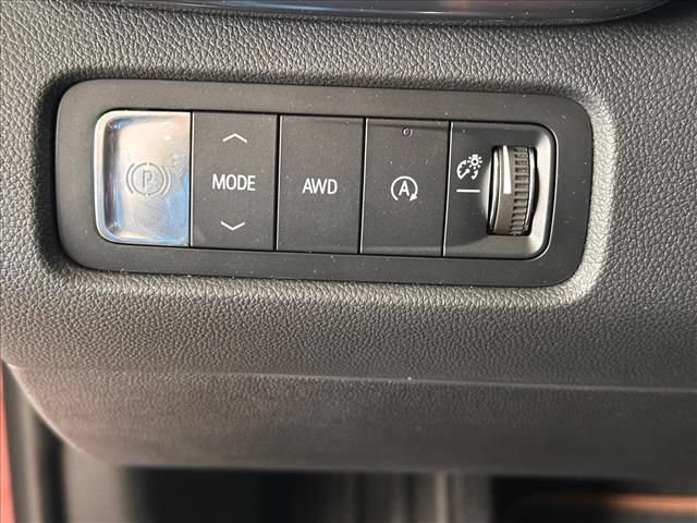 New 2026 GMC Acadia AT4 w/ Luxury Package AWD/4WD image 30