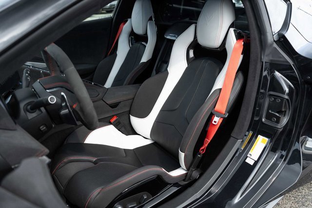 Used 2023 Chevrolet Corvette Stingray Premium Cpe w/ Z51 Performance Package image 15