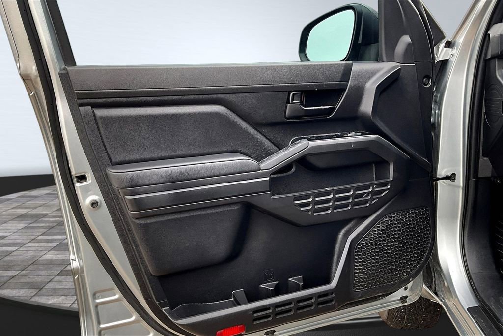 Used 2025 Toyota Tacoma SR image 22