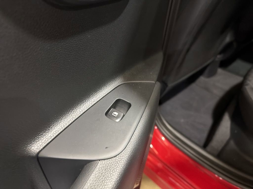 Used 2023 Kia Rio S image 31