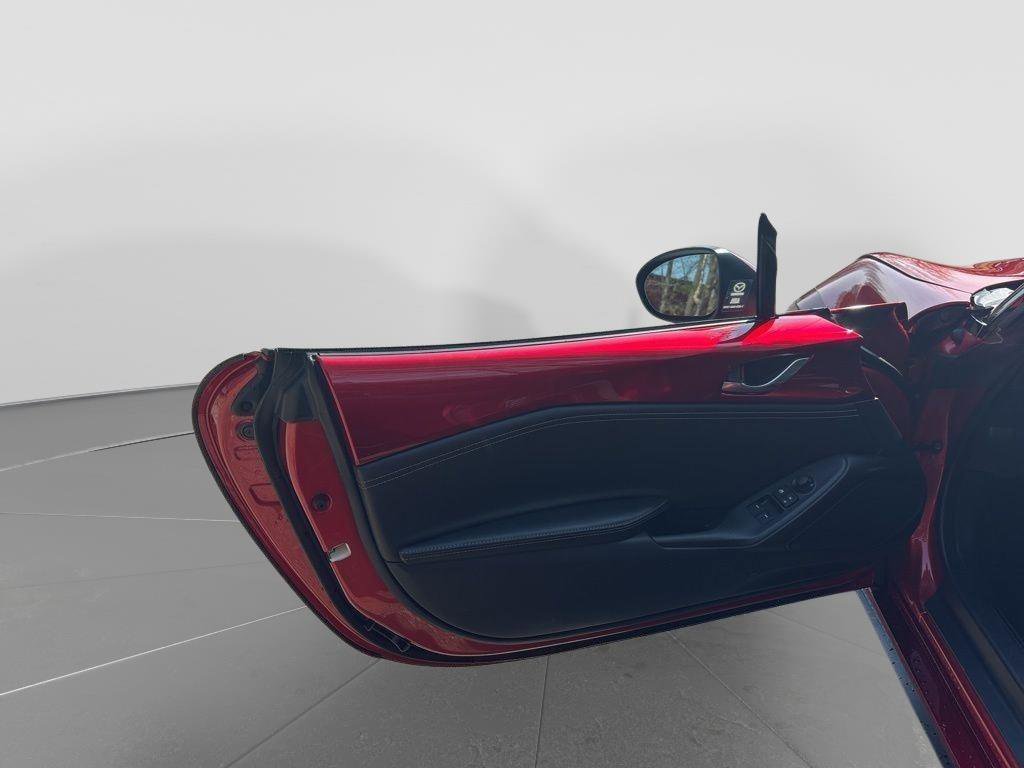 Used 2024 MAZDA MX-5 Miata Grand Touring w/ Weather Package RWD image 11