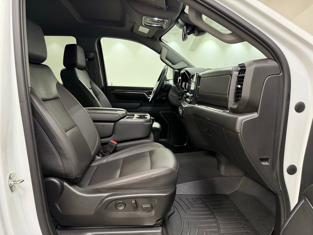 Used 2024 Chevrolet Silverado 2500 LTZ image 33