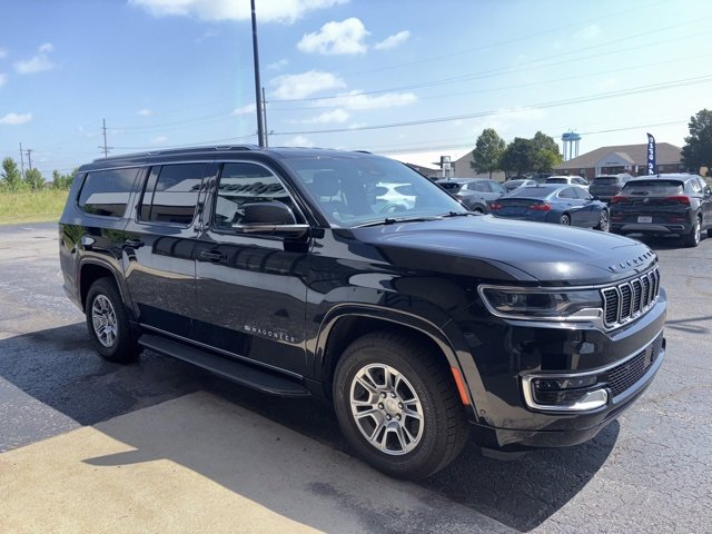 Used 2024 Jeep Wagoneer L 4WD image 6