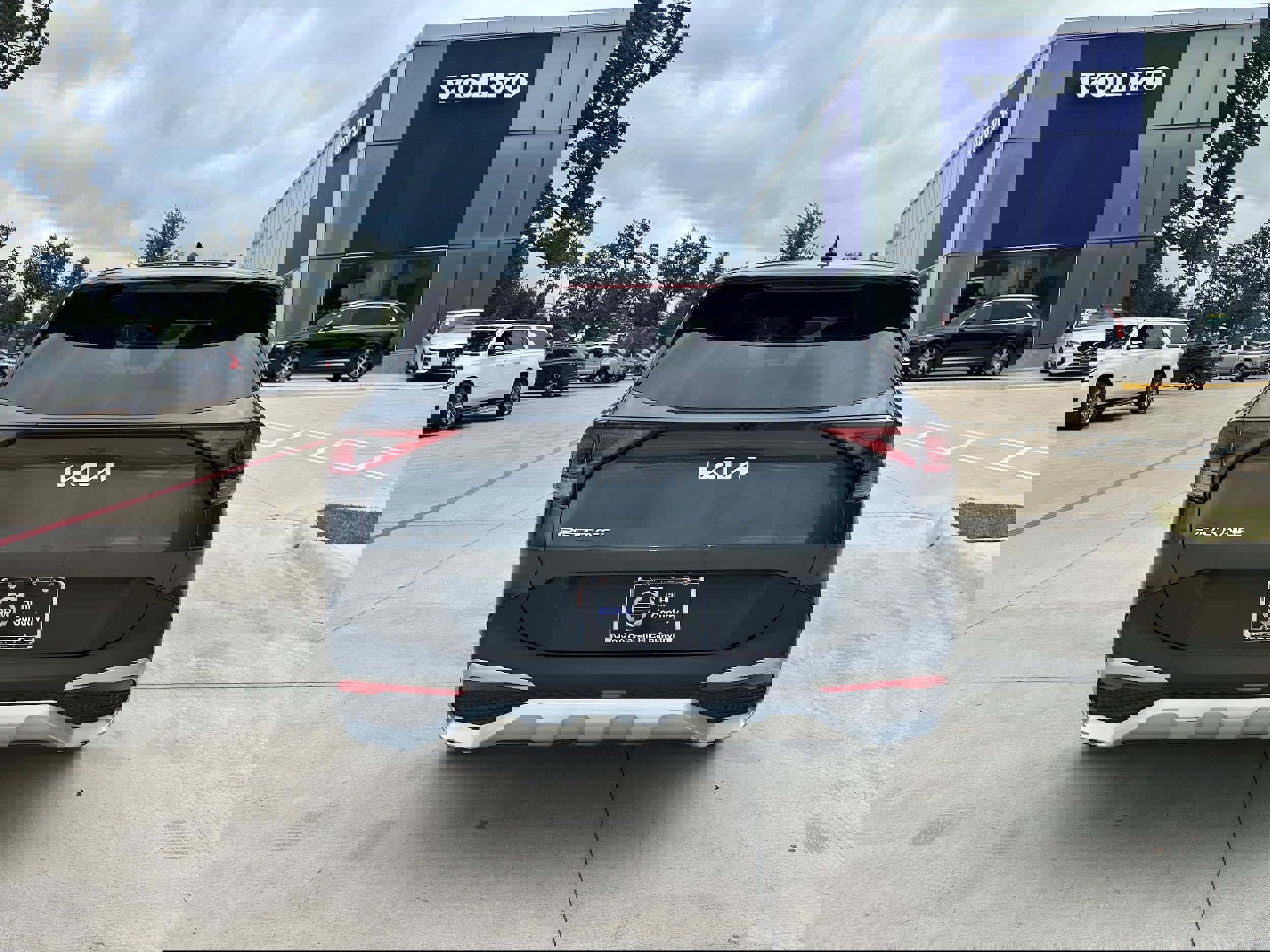 Used 2023 Kia Sportage LX image 5